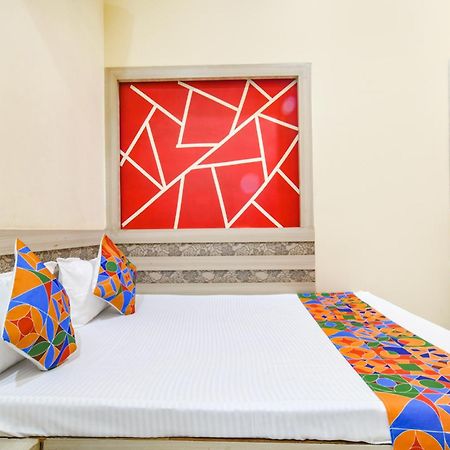 Fabexpress Blue Star Hotel Ujjain Eksteriør billede