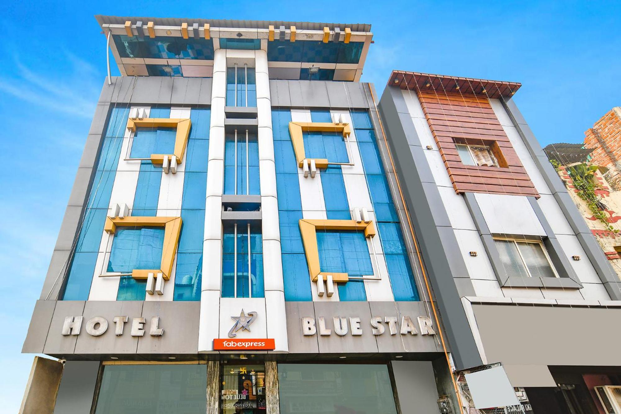 Fabexpress Blue Star Hotel Ujjain Eksteriør billede